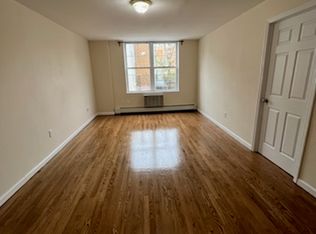 834 Courtlandt Ave APT 1, Bronx, NY 10451