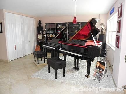 Opened third bedroom
						:
						Will make great office space