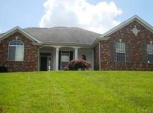 336 Lake View Dr, Washington, MO 63090