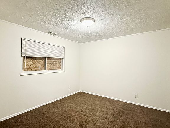4th image of 4159 Springle St