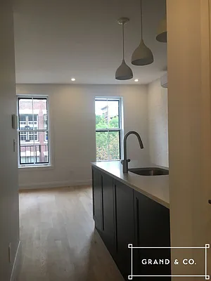 Rented by Grand & Co. | media 31