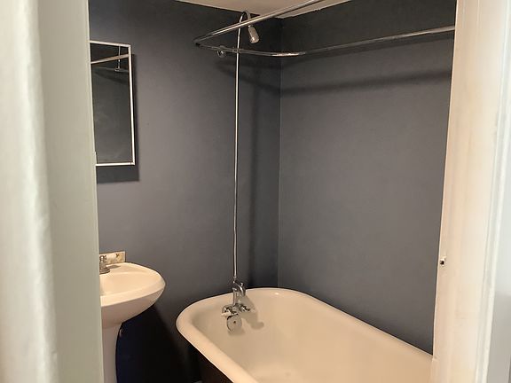 5th image of 1616 SE Marion St #1