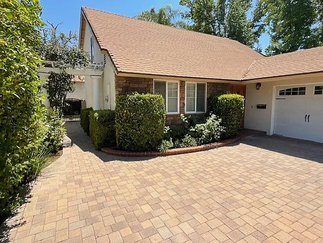 4 bed, 2012 sqft, $4,500 — Photo 4