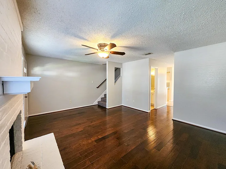 17742 Kings Park Ln — Photo 5