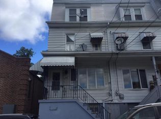 210 Carbon St, Minersville, PA 17954