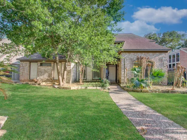 11427 Highgrove Dr, Houston, TX 77077