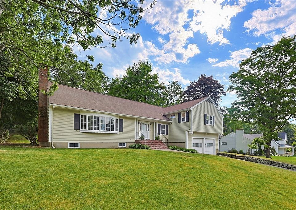 1st image of 26 Spring Valley Rd