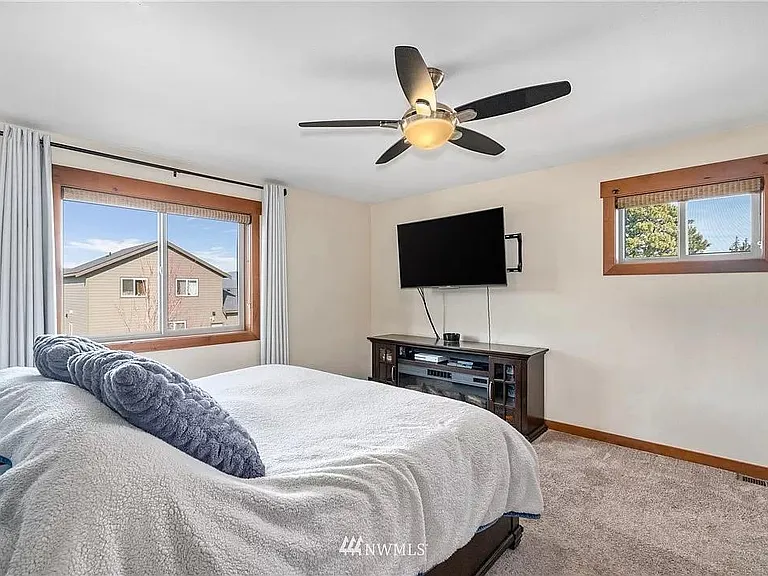 351 Dakota Heights Dr — Photo 21