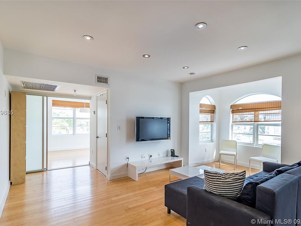 1st image of 1512 Washington Ave APT 302
