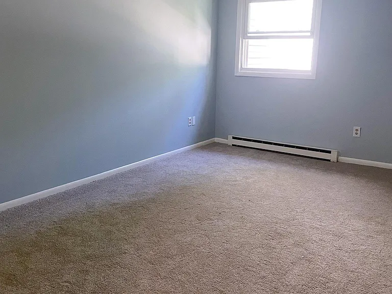 36 Tallow Wood Dr — Photo 10