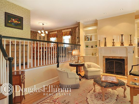 2nd image of 40 Viola Dr