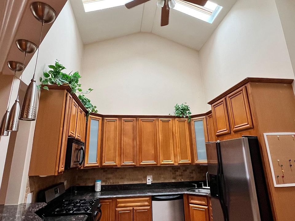 1st image of 105 Dover Dr APT 15