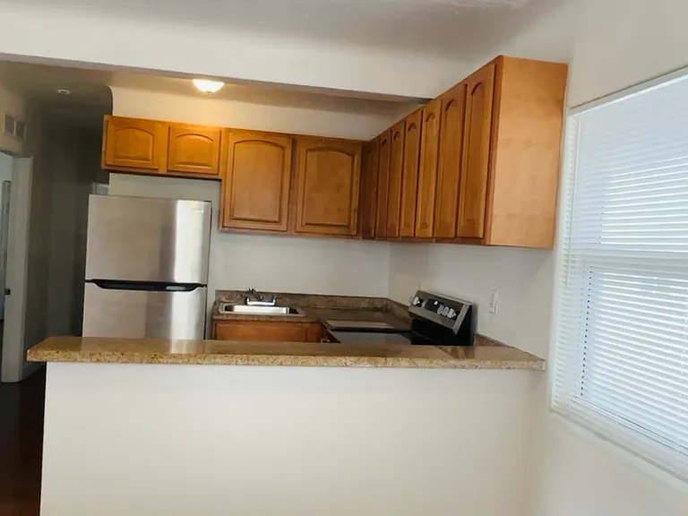 2019 Bay Dr #3 — Photo 4