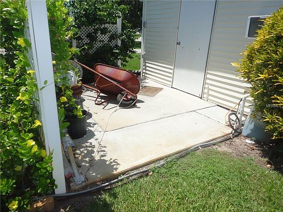 5th image of 2845 Penguin Ln