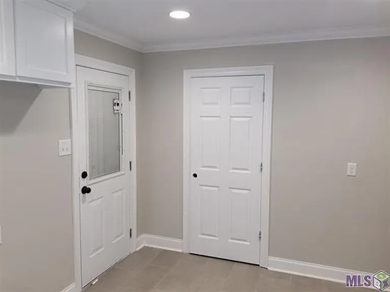 3715 Winbourne Ave — Photo 6