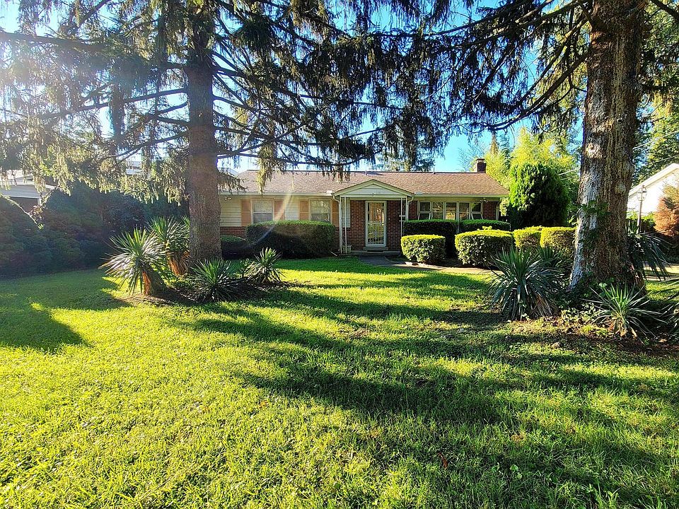 1st image of 8325 Carnegie Dr