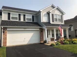 858 Dogwood Ln, Lake In The Hills, IL 60156