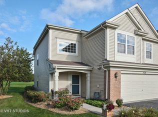 426 Lancaster Dr, Hampshire, IL 60140