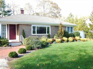 11 Maple St, Westhampton Beach, NY 11978