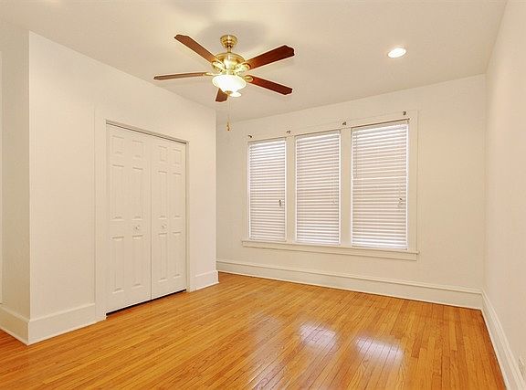 4th image of 7210 S Langley Ave