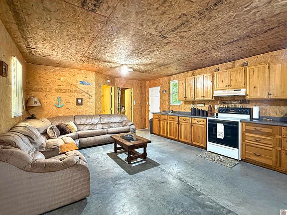 3rd image of 144A Hesley Dr