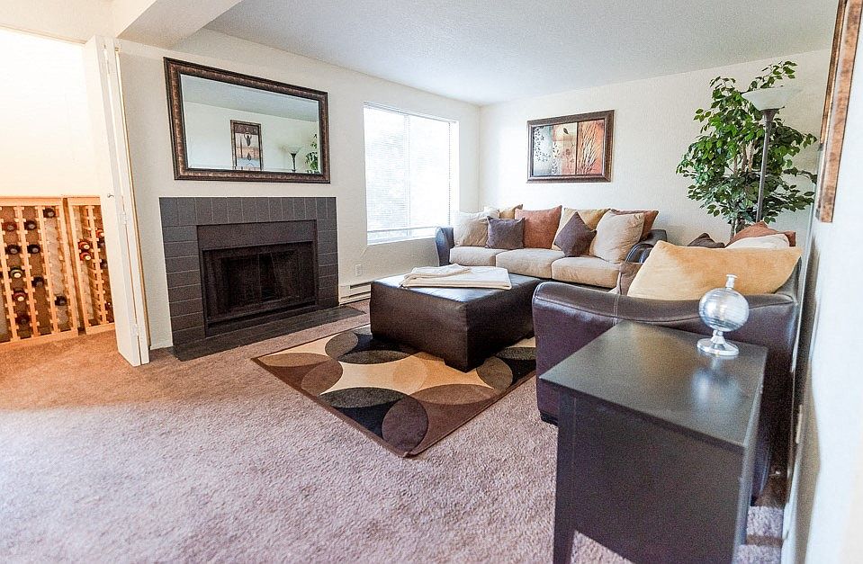 Tacoma Apartments - The Lodge at Madrona Apartments - Living Room and Fireplace