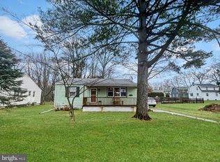 204 Manor Rd, Beverly, NJ 08010