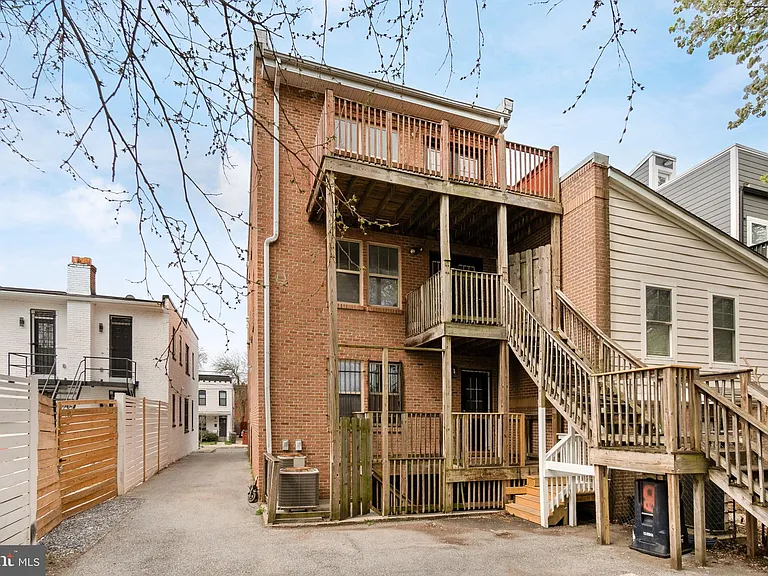 1829 Providence St NE #B — Photo 34