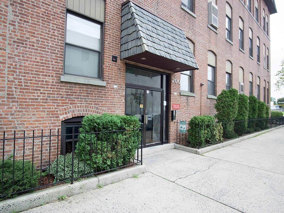 1st image of 200 Central Ave APT B5