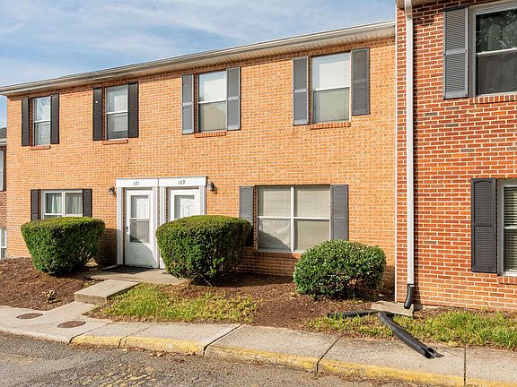 3rd image of 169 Clover Valley Cir