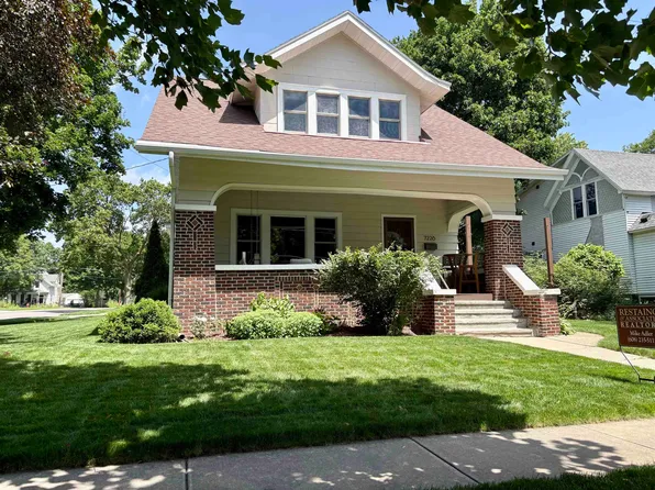 7226 Hubbard Ave, Middleton, WI 53562