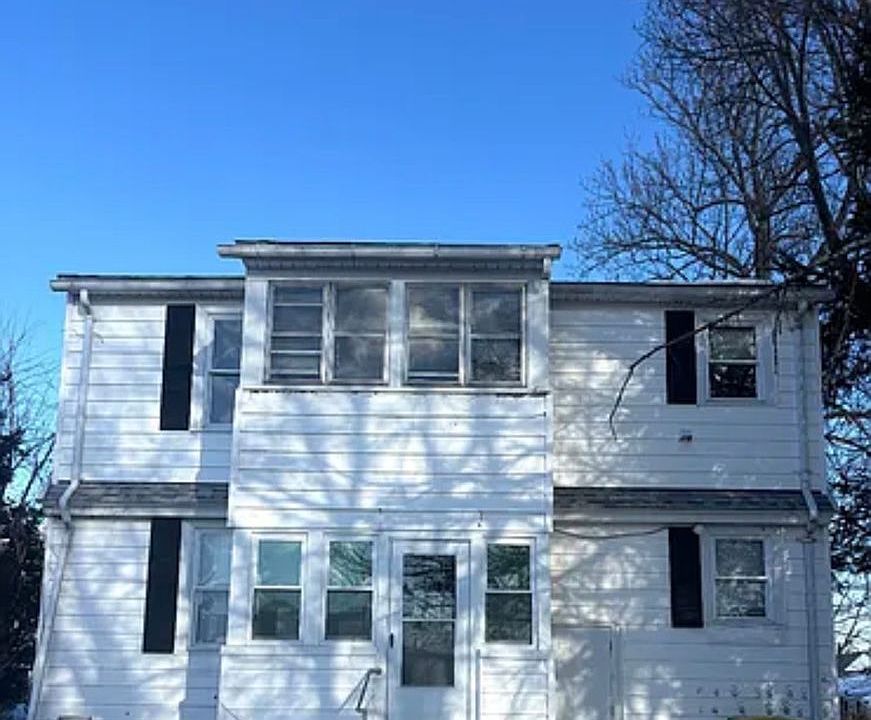1st image of 111 Vail St #2