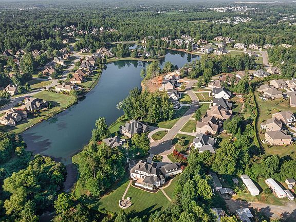 4th image of 1326 Lochshire Dr