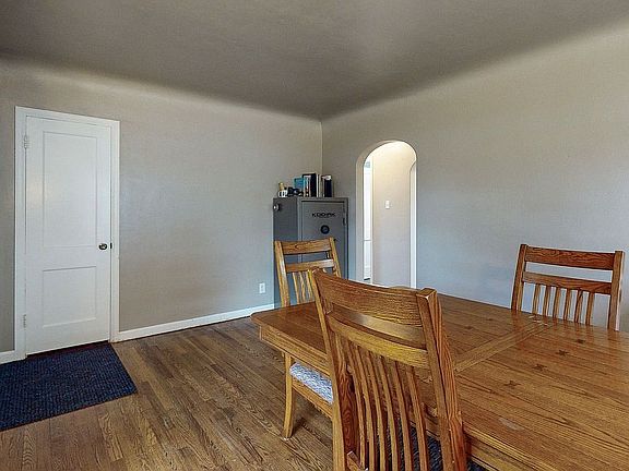 5th image of 150 18th St SW
