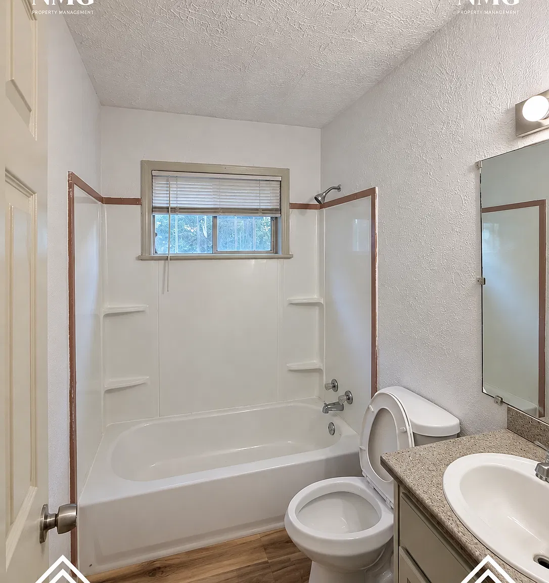 3380 Shady Oaks Street - C — Photo 2