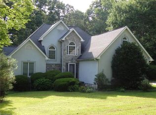1522 McDaniel Dr, Asheboro, NC 27205