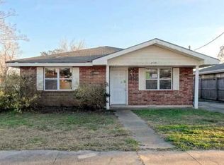 2729 Reunion Dr, Violet, LA 70092