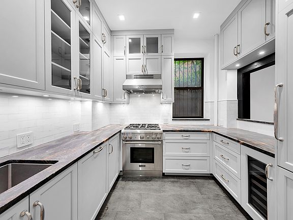 3rd image of 124 E 91st St APT 1A