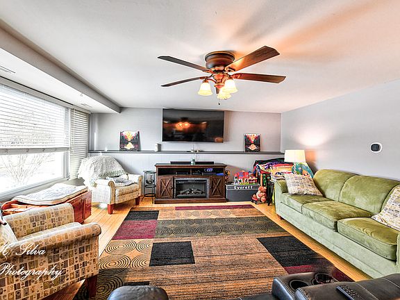 2nd image of 7037 Lowell Dr