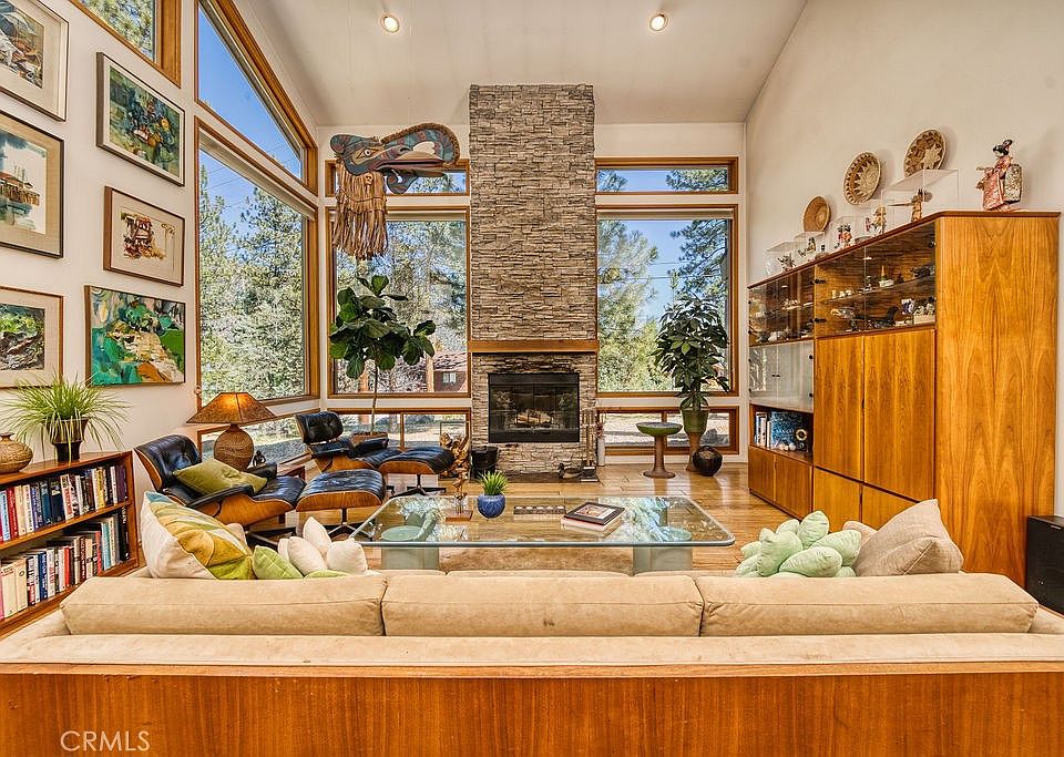 1st image of 2519 Cedarwood Dr