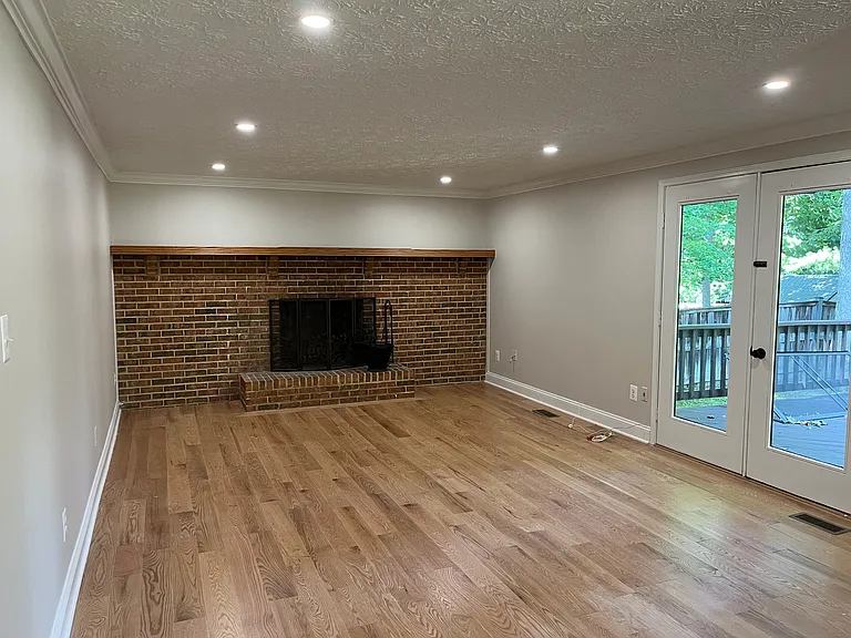 6333 Falling Brook Dr — Photo 4