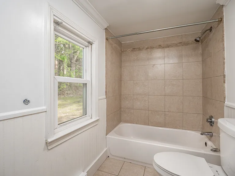 117 Precinct St — Photo 14