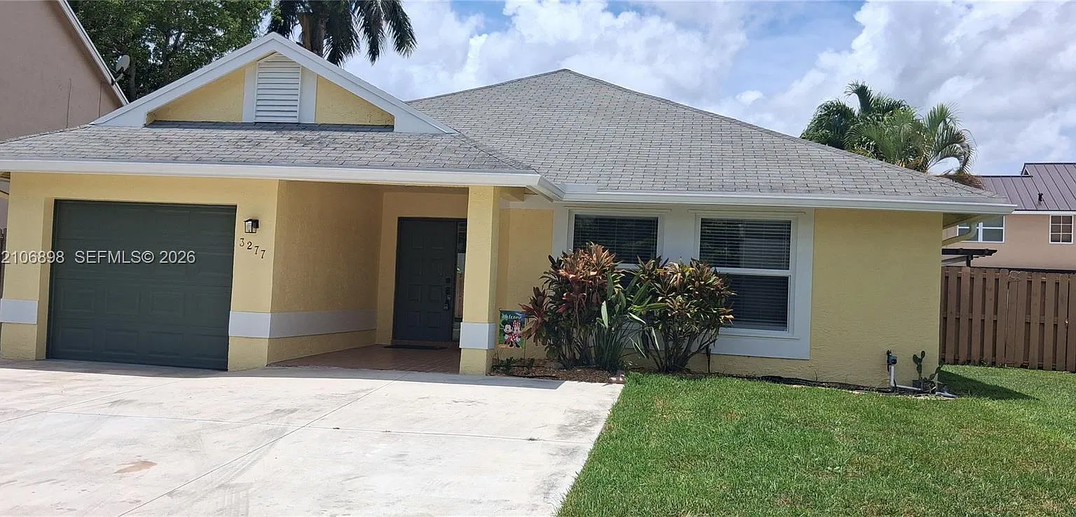 Sawgrass Estates — Photo 1