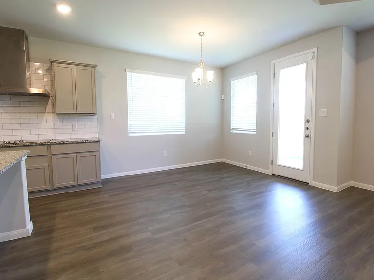 3713 Tripps Pl — Photo 32
