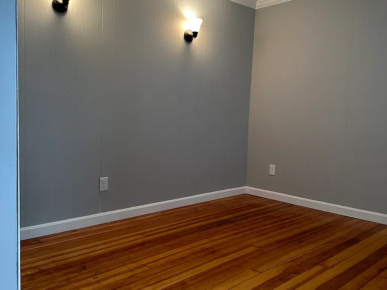 2 Adelaide Ave #B — Photo 8