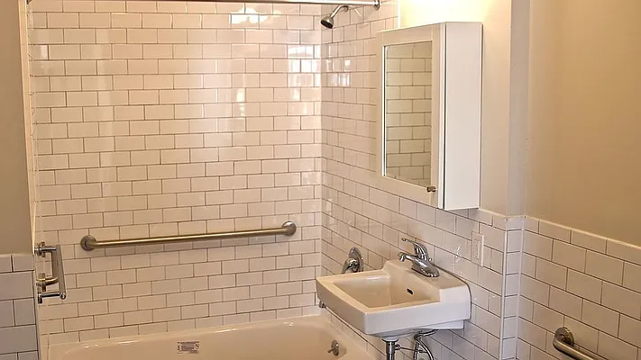 Rented by Nooklyn NYC LLC | media 9