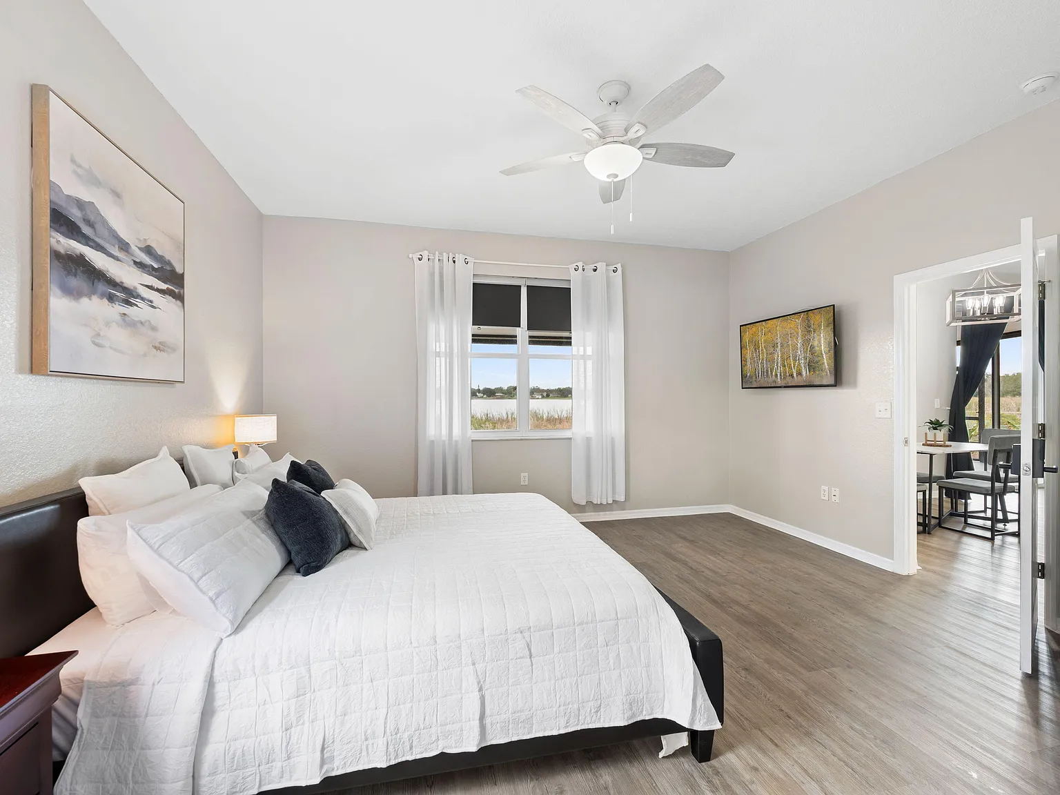 4 bed, 2.0 bath, 1726 sqft, $1,429 — Photo 4