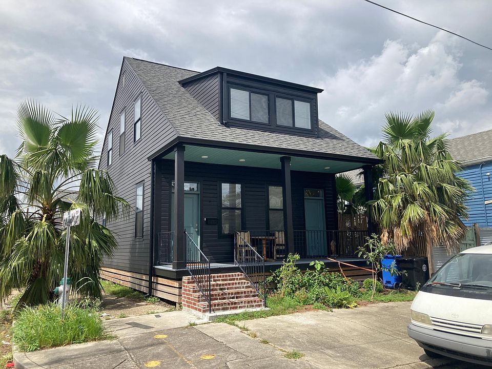 1st image of 1300 Touro St
