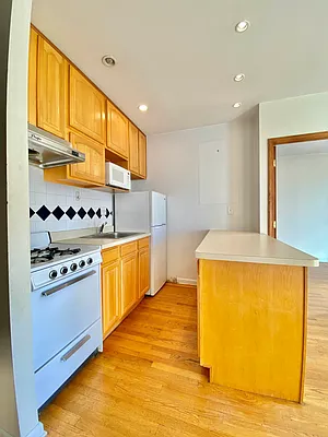 Rented by Waverly Realty Associates | media 22