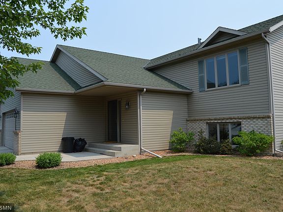 4th image of 320 5th Ave S